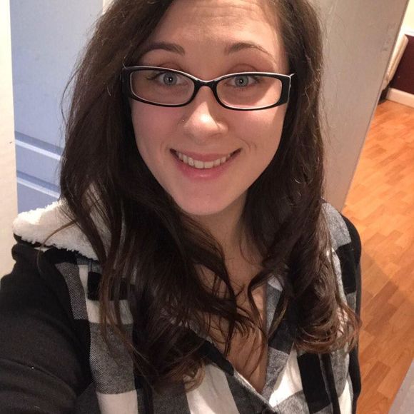 Meet your Posher, Angela - Picture 1 of 1